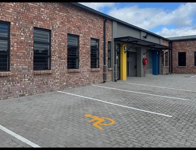 104M² WAREHOUSE TO LET IN OTTERY